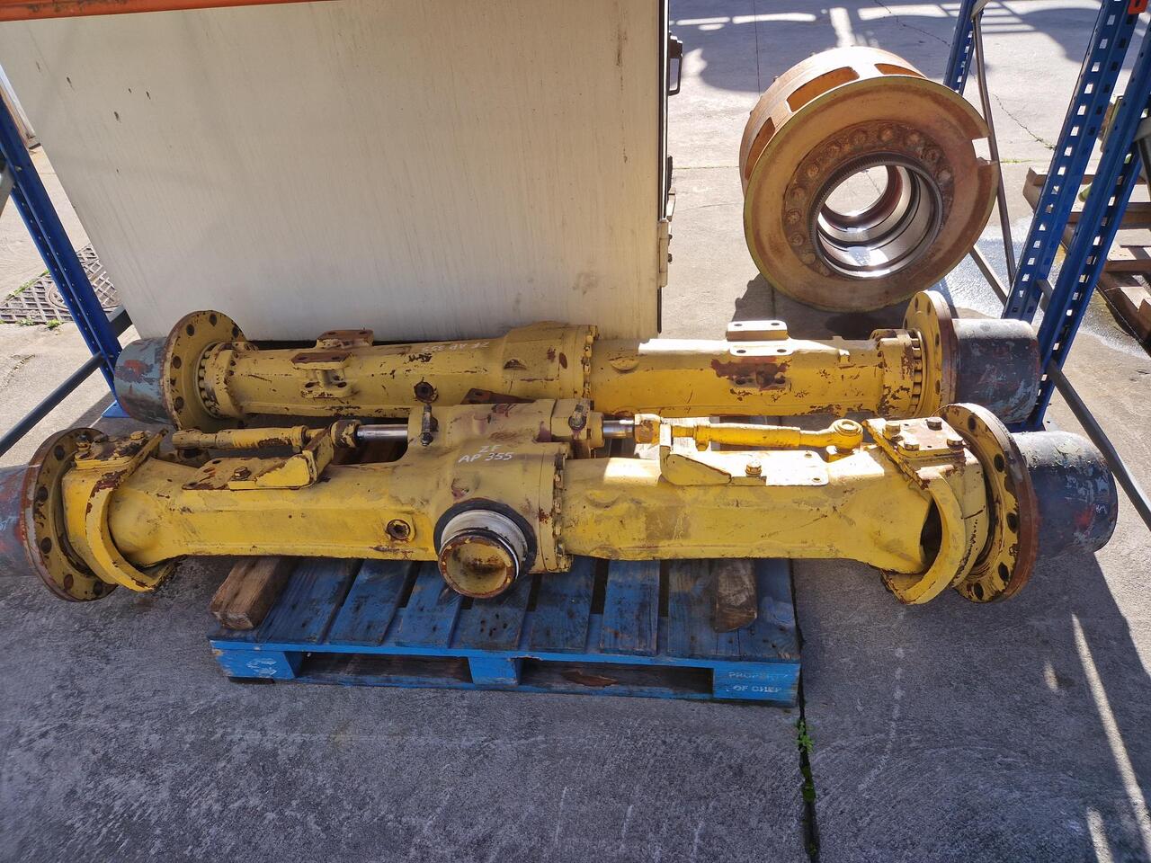 Eje ZF AP355 - المحور و قطع الغيار - آلات البناء: صور 1 Eje ZF AP355 - المحور و قطع الغيار - آلات البناء: صور 1