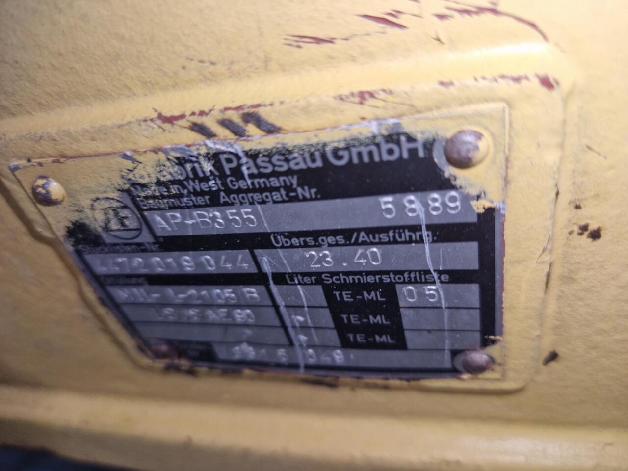 Eje ZF AP355 - المحور و قطع الغيار - آلات البناء: صور 2 Eje ZF AP355 - المحور و قطع الغيار - آلات البناء: صور 2