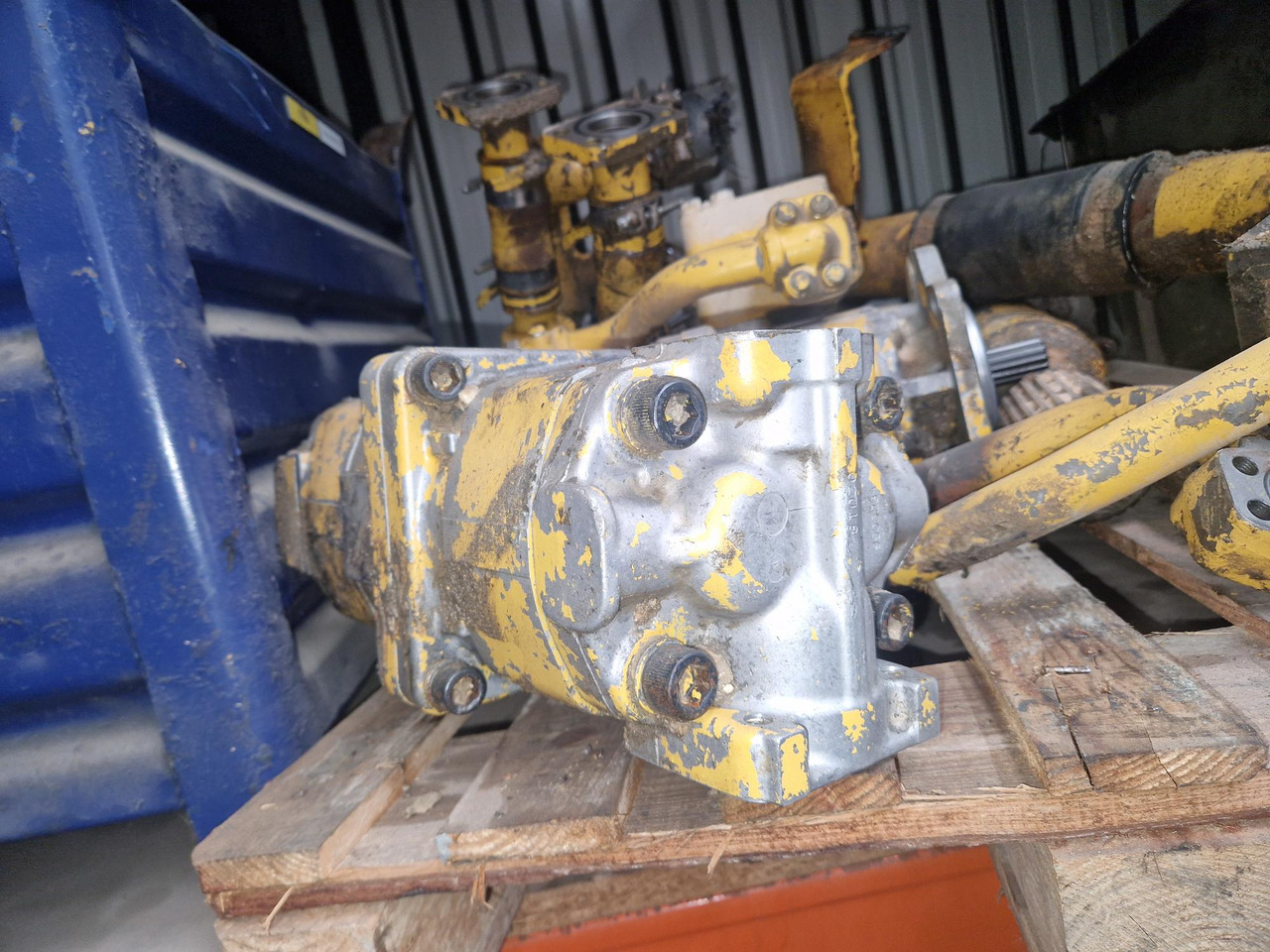 KOMATSU HD 465.3 - قطع الغيار - آلات البناء: صور 1 KOMATSU HD 465.3 - قطع الغيار - آلات البناء: صور 1