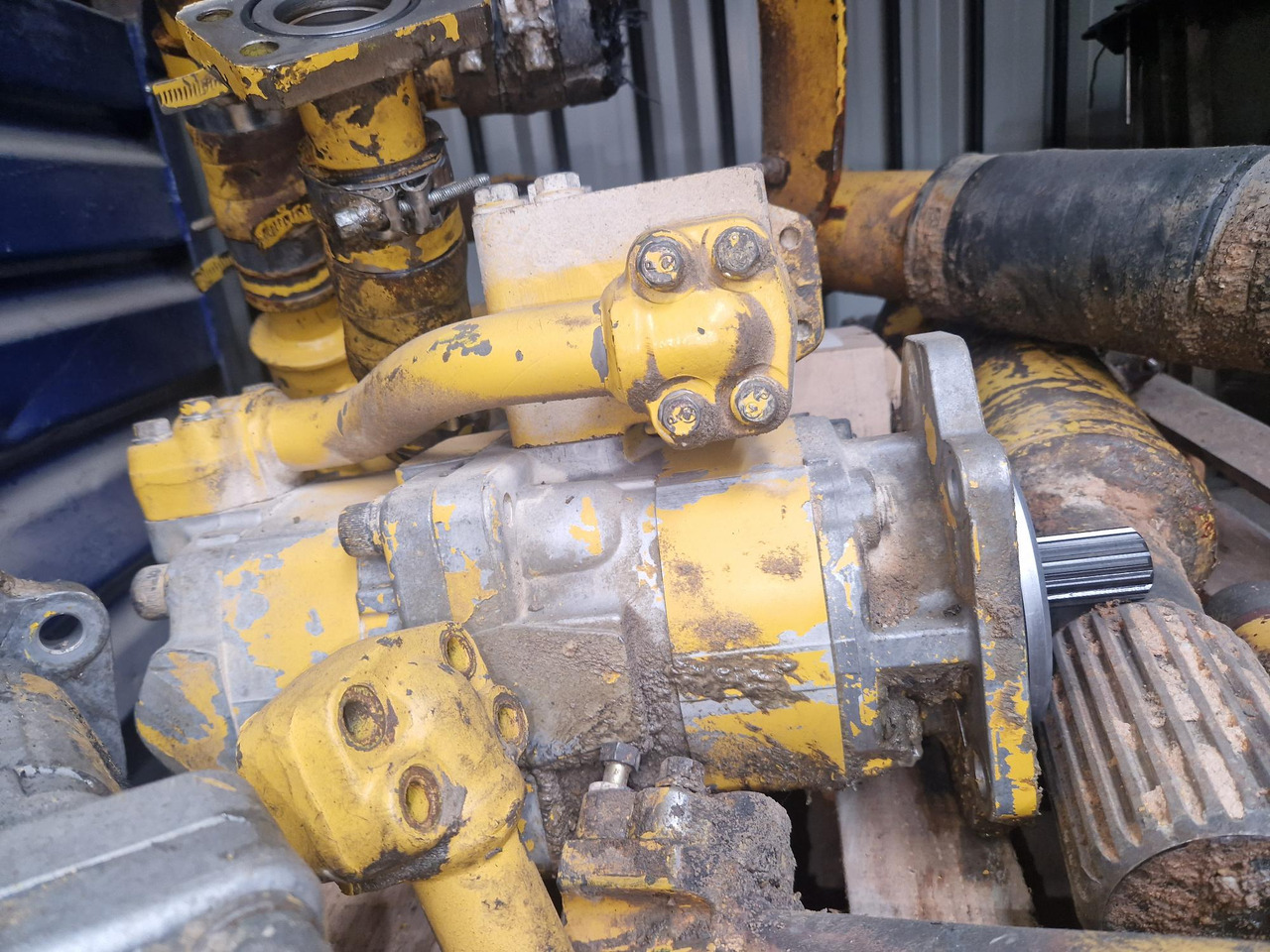 KOMATSU HD 465.3 - قطع الغيار - آلات البناء: صور 3 KOMATSU HD 465.3 - قطع الغيار - آلات البناء: صور 3