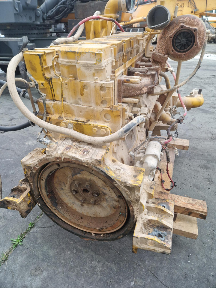 KOMATSU SAA6D 140E-2 - المحرك - آلات البناء: صور 2 KOMATSU SAA6D 140E-2 - المحرك - آلات البناء: صور 2