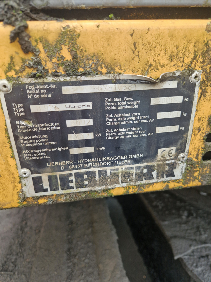 LIEBHERR A924C 675-10581 (2002) - حفارة النقل والشحن: صور 2 LIEBHERR A924C 675-10581 (2002) - حفارة النقل والشحن: صور 2