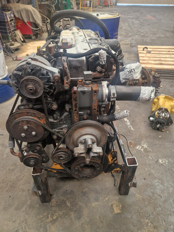 MOTOR DEUTZ BF4M1013E - المحرك - آلات البناء: صور 2 MOTOR DEUTZ BF4M1013E - المحرك - آلات البناء: صور 2