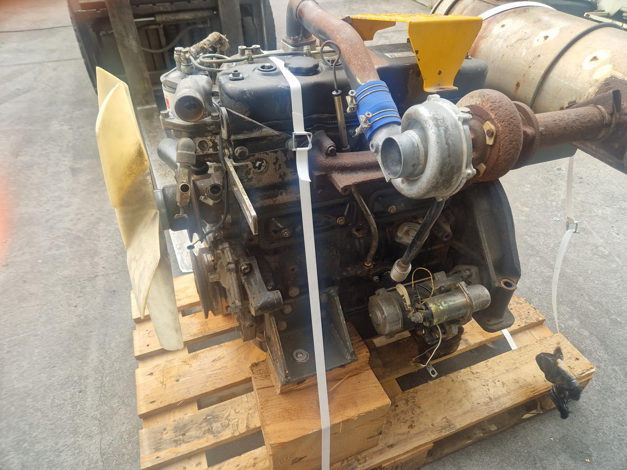 MOTOR ISUZU 4BD1PTA-14 - المحرك - آلات البناء: صور 3 MOTOR ISUZU 4BD1PTA-14 - المحرك - آلات البناء: صور 3