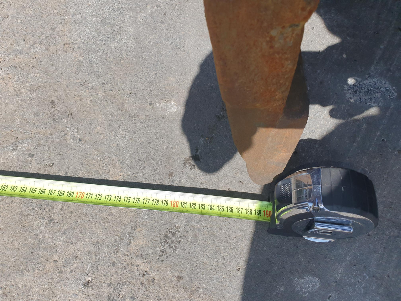 PINZA ESCOLLERA LIEBHERR - مخلبي - آلات البناء: صور 5 PINZA ESCOLLERA LIEBHERR - مخلبي - آلات البناء: صور 5