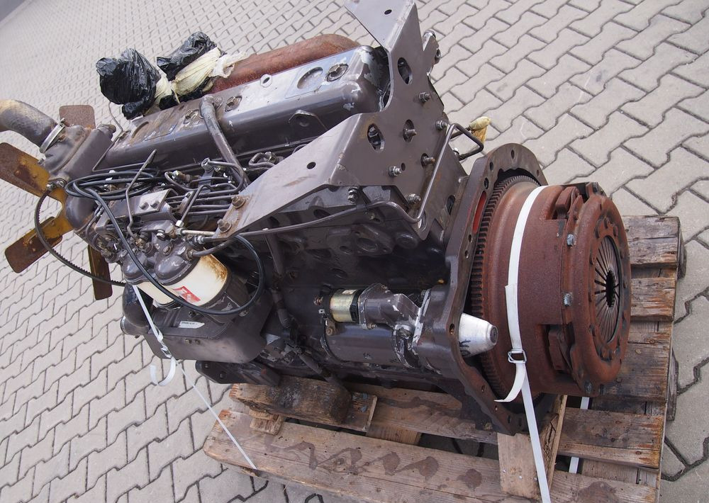 Części do Ciągnika Massey Ferguson MF 3000  Silnik 6 cylindrowy Perkins A6.354
Ciśnienie oleju na wolnych obrotach 4bary - المحرك - الآلات والماكينات الزراعية: صور 1 Części do Ciągnika Massey Ferguson MF 3000  Silnik 6 cylindrowy Perkins A6.354
Ciśnienie oleju na wolnych obrotach 4bary - المحرك - الآلات والماكينات الزراعية: صور 1