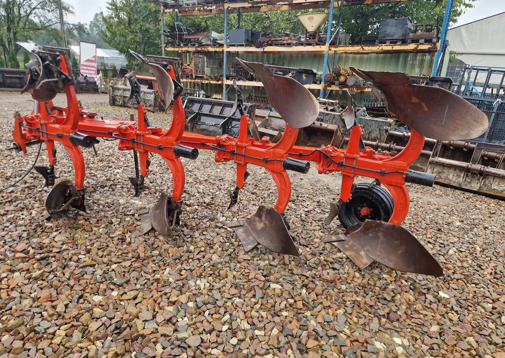 Pług obrotowy GREGOIRE-BESSON 2002 Pług 4 skibowy obrotowy Gregoire-Besson - محراث: صور 3 Pług obrotowy GREGOIRE-BESSON 2002 Pług 4 skibowy obrotowy Gregoire-Besson - محراث: صور 3