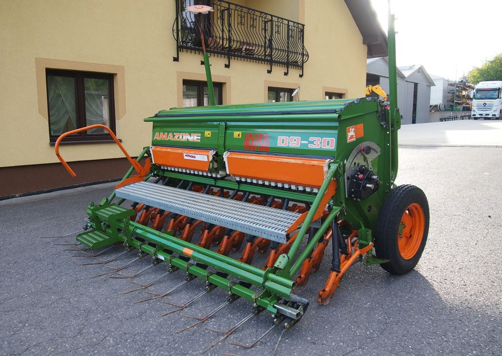 Siewnik Amazone D9 -30 2007 Siewnik Amazone - معدات بذار: صور 2 Siewnik Amazone D9 -30 2007 Siewnik Amazone - معدات بذار: صور 2