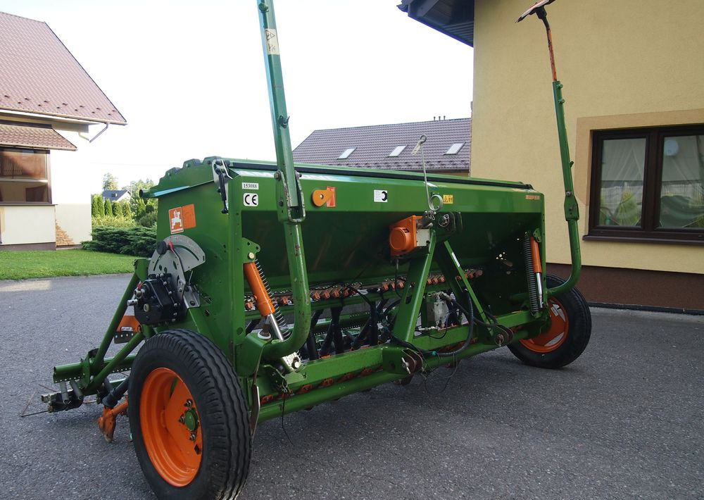 Siewnik Amazone D9 -30 2007 Siewnik Amazone - معدات بذار: صور 4 Siewnik Amazone D9 -30 2007 Siewnik Amazone - معدات بذار: صور 4