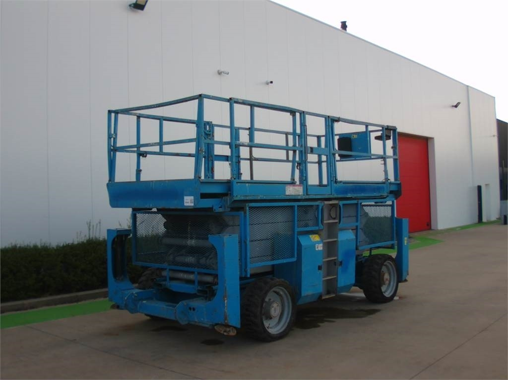 Genie GS4390RT - رافعات مقصية: صور 2 Genie GS4390RT - رافعات مقصية: صور 2