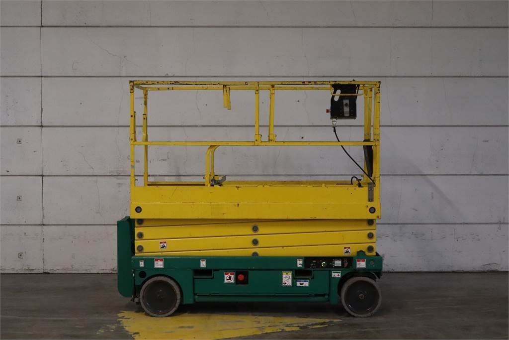 Haulotte Compact 10 N - رافعات مقصية: صور 1 Haulotte Compact 10 N - رافعات مقصية: صور 1