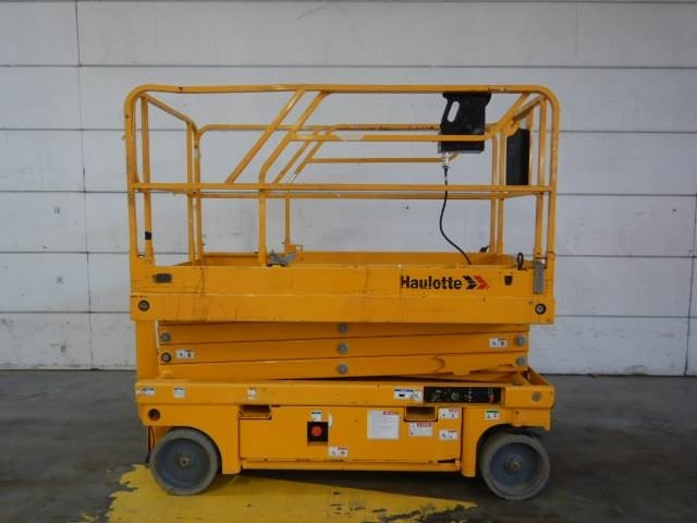 Haulotte Compact 10 - رافعات مقصية: صور 1 Haulotte Compact 10 - رافعات مقصية: صور 1
