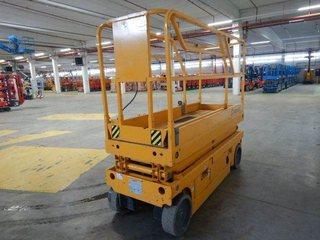 Haulotte Compact 8CU - رافعات مقصية: صور 3 Haulotte Compact 8CU - رافعات مقصية: صور 3