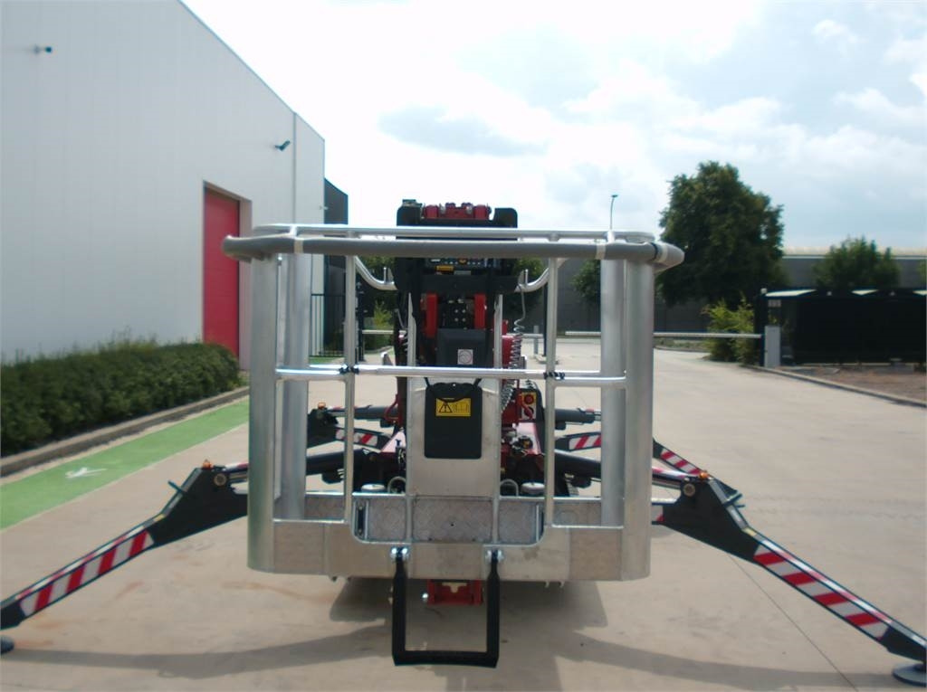 آلات البناء Hinowa LL2614: صور 10 آلات البناء Hinowa LL2614: صور 10