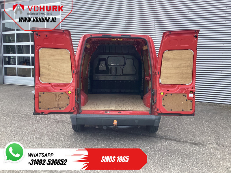 Ford Transit Connect 1.8 TDCi 90 pk EXPORT ONLY MARGE Rijdt goed/ Trekhaak/ Radio - فان المدمجة: صور 5 Ford Transit Connect 1.8 TDCi 90 pk EXPORT ONLY MARGE Rijdt goed/ Trekhaak/ Radio - فان المدمجة: صور 5