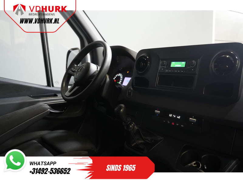 Mercedes-Benz Sprinter 314 2.2 CDI RWD EXPORT ONLY L2H2 Cruise/ Airco/ Trekhaak - فان: صور 3 Mercedes-Benz Sprinter 314 2.2 CDI RWD EXPORT ONLY L2H2 Cruise/ Airco/ Trekhaak - فان: صور 3
