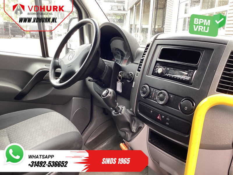 Volkswagen Crafter 35 2.0 TDI L3H2 EXPORT ONLY! €9.559 incl BTW/BPM Rolstoellift/ 9 Pers/ 9P/ Sidebars/ Rearbar/ Airco - حافلة صغيرة, ميكروباص: صور 3 Volkswagen Crafter 35 2.0 TDI L3H2 EXPORT ONLY! €9.559 incl BTW/BPM Rolstoellift/ 9 Pers/ 9P/ Sidebars/ Rearbar/ Airco - حافلة صغيرة, ميكروباص: صور 3
