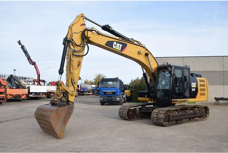 Caterpillar 323E-stock id2 - حفارات زحافة: صور 5 Caterpillar 323E-stock id2 - حفارات زحافة: صور 5