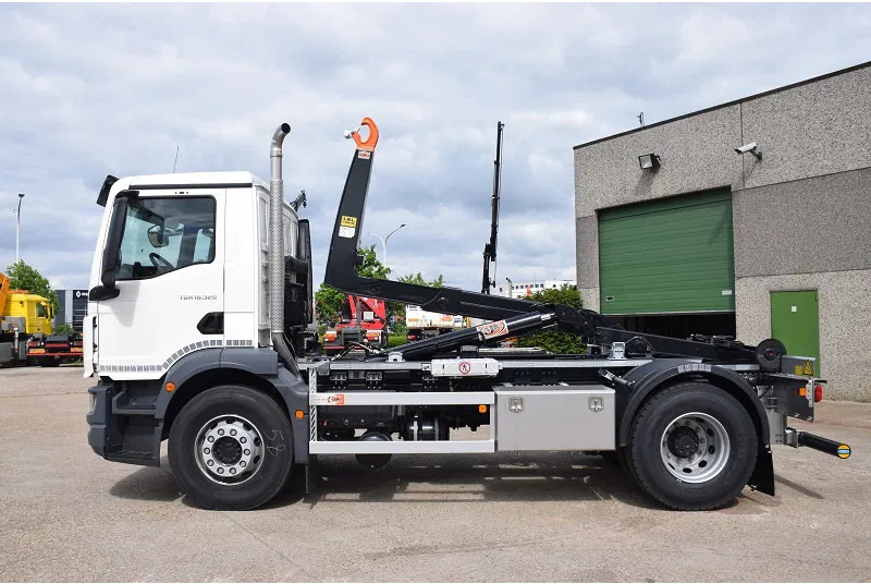 شاحنة ذات الخطاف MAN TGM 18.320: صور 15 شاحنة ذات الخطاف MAN TGM 18.320: صور 15