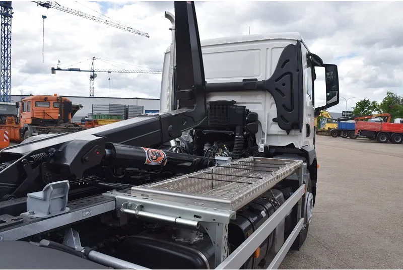 شاحنة ذات الخطاف MAN TGM 18.320: صور 10 شاحنة ذات الخطاف MAN TGM 18.320: صور 10