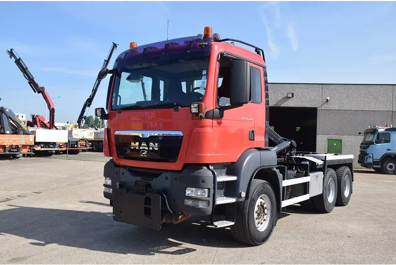 MAN TGS 33.440 - شاحنة ذات الخطاف: صور 3 MAN TGS 33.440 - شاحنة ذات الخطاف: صور 3