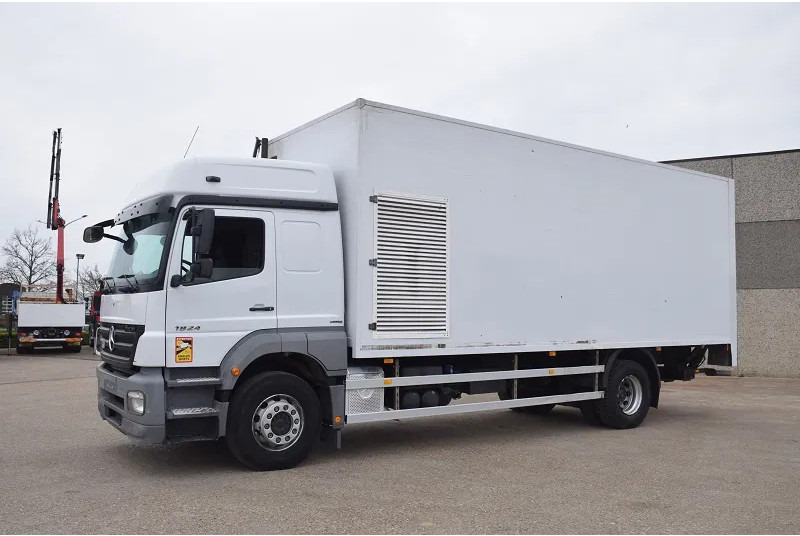 Mercedes-Benz Axor 1824 - بصندوق مغلق شاحنة: صور 3 Mercedes-Benz Axor 1824 - بصندوق مغلق شاحنة: صور 3