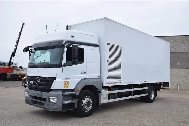Mercedes-Benz Axor 1824 - بصندوق مغلق شاحنة: صور 1 Mercedes-Benz Axor 1824 - بصندوق مغلق شاحنة: صور 1