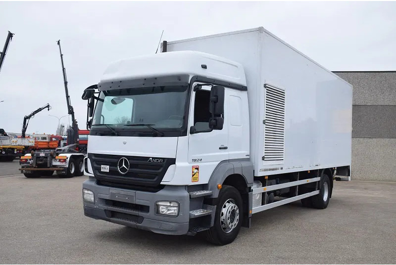 Mercedes-Benz Axor 1824 - بصندوق مغلق شاحنة: صور 2 Mercedes-Benz Axor 1824 - بصندوق مغلق شاحنة: صور 2