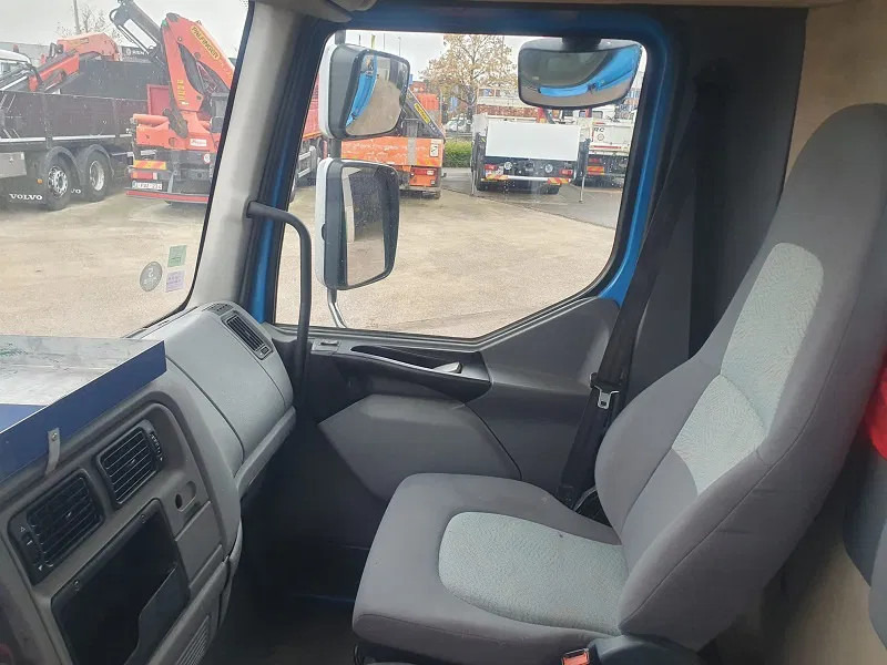 Renault DCi 220 - شاحنة كرين: صور 5 Renault DCi 220 - شاحنة كرين: صور 5