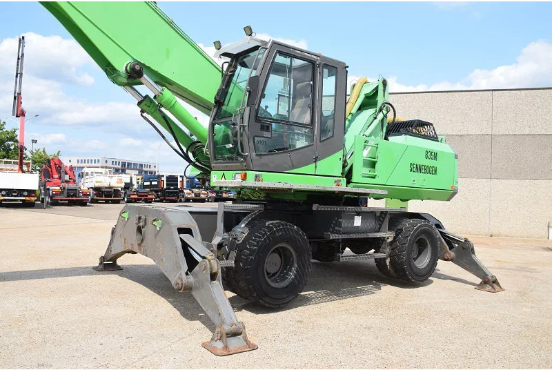 Sennebogen 835M - حفارة على عجلات: صور 3 Sennebogen 835M - حفارة على عجلات: صور 3