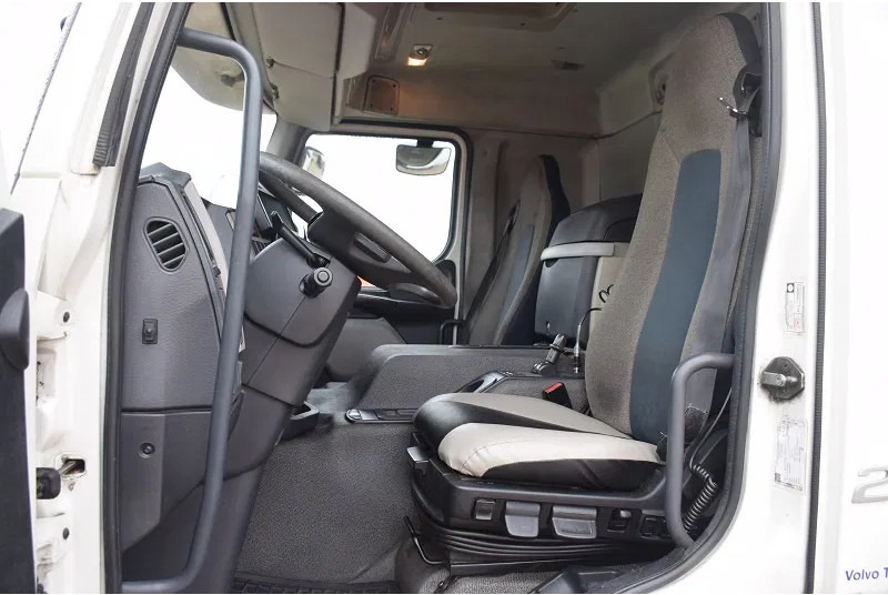 بصندوق مغلق شاحنة Volvo FE 250: صور 8 بصندوق مغلق شاحنة Volvo FE 250: صور 8