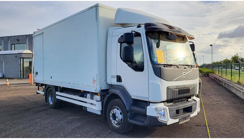 بصندوق مغلق شاحنة Volvo FL 250: صور 1