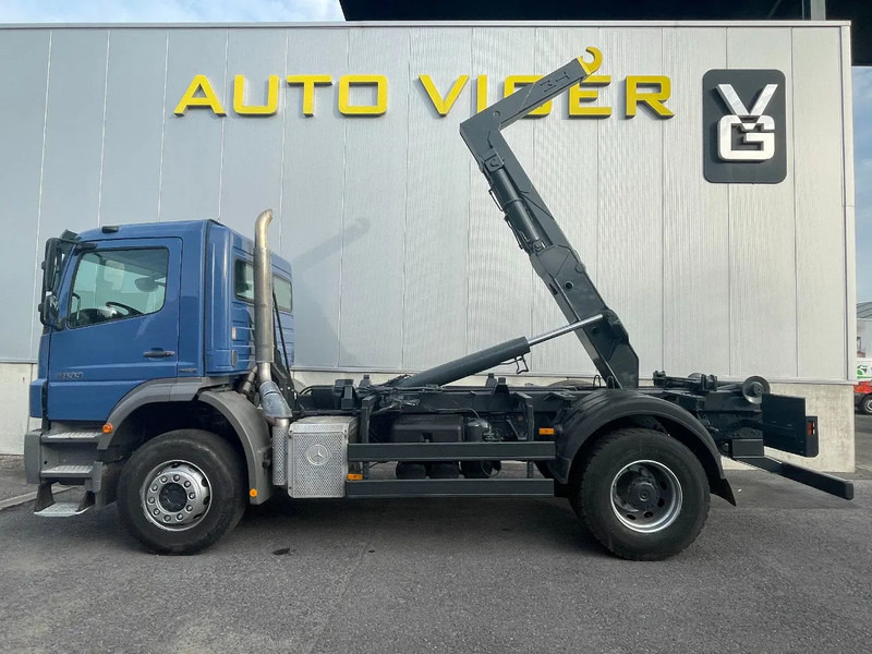 Mercedes-Benz Axor 1833 *cruise control*bluetooth*airconditioning*differentieelslot - شاحنة ذات الخطاف: صور 1 Mercedes-Benz Axor 1833 *cruise control*bluetooth*airconditioning*differentieelslot - شاحنة ذات الخطاف: صور 1