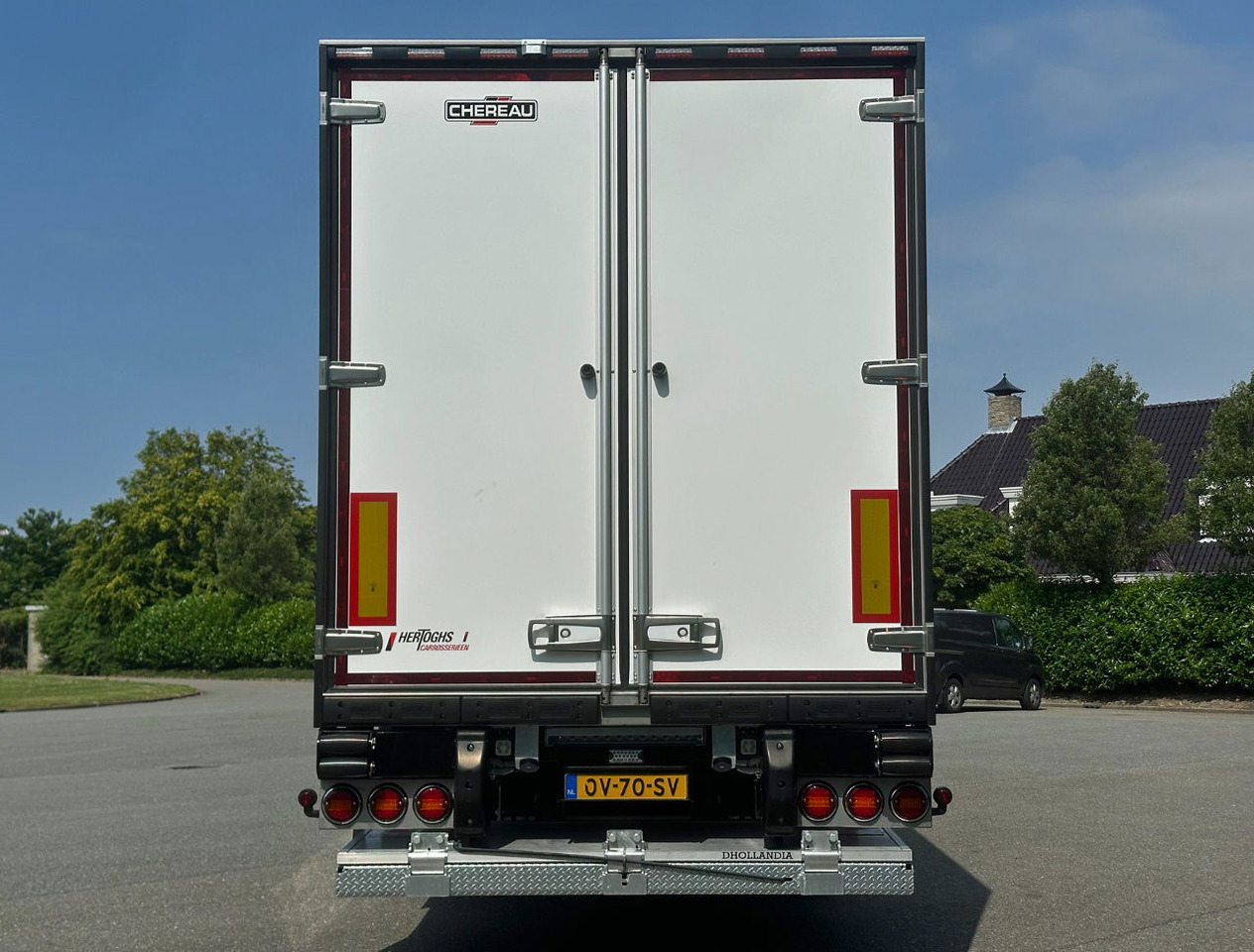 Chereau CSD3 Thermo King A-360 2.500 KG Lift 270 High 250 Wide Brand NEW - مبردة نصف مقطورة: صور 4 Chereau CSD3 Thermo King A-360 2.500 KG Lift 270 High 250 Wide Brand NEW - مبردة نصف مقطورة: صور 4