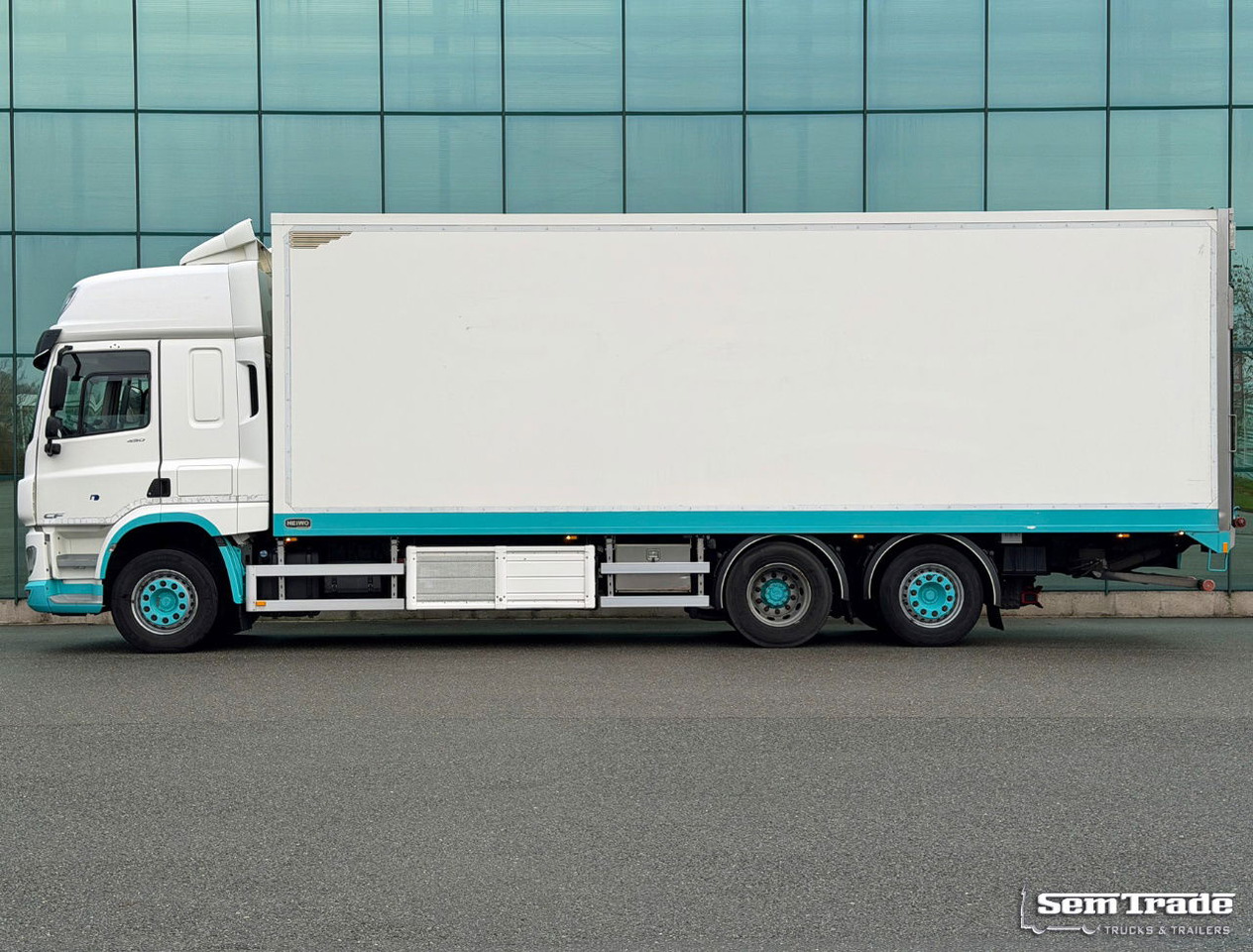 DAF CF 450 SC Heiwo Isolated BOX 875 x 250 x 275 INS. Carrier Cooling 340.000 KM Tail Lift Super Condition NEW APK - TUV - مبردة شاحنة: صور 2 DAF CF 450 SC Heiwo Isolated BOX 875 x 250 x 275 INS. Carrier Cooling 340.000 KM Tail Lift Super Condition NEW APK - TUV - مبردة شاحنة: صور 2