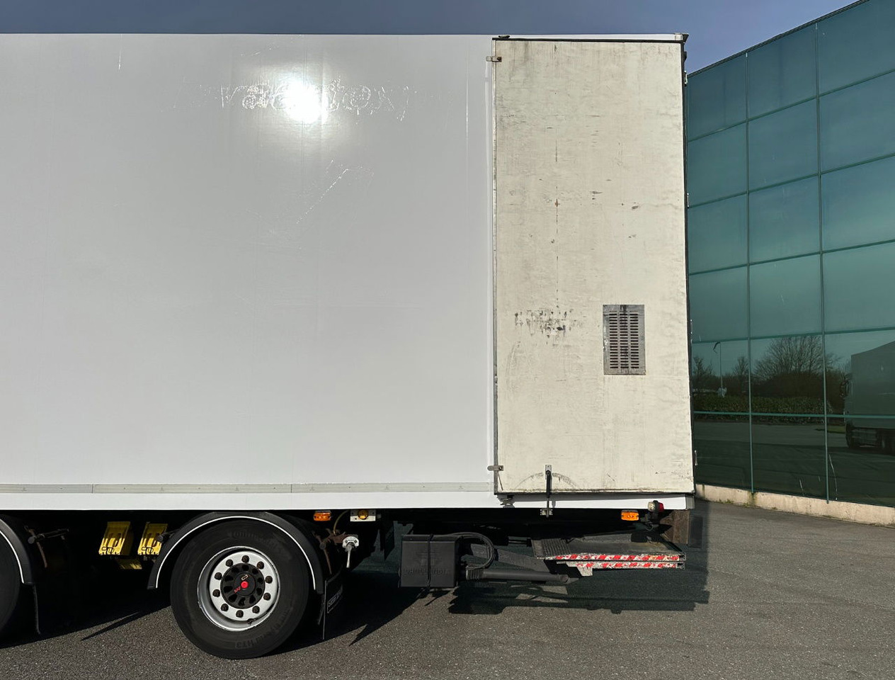 مبردة شاحنة DAF XF 480 FAR SSC 6X2 50 CC Combi 2x Lift Carrier TRS Iceland TOP Condition NL: صور 8