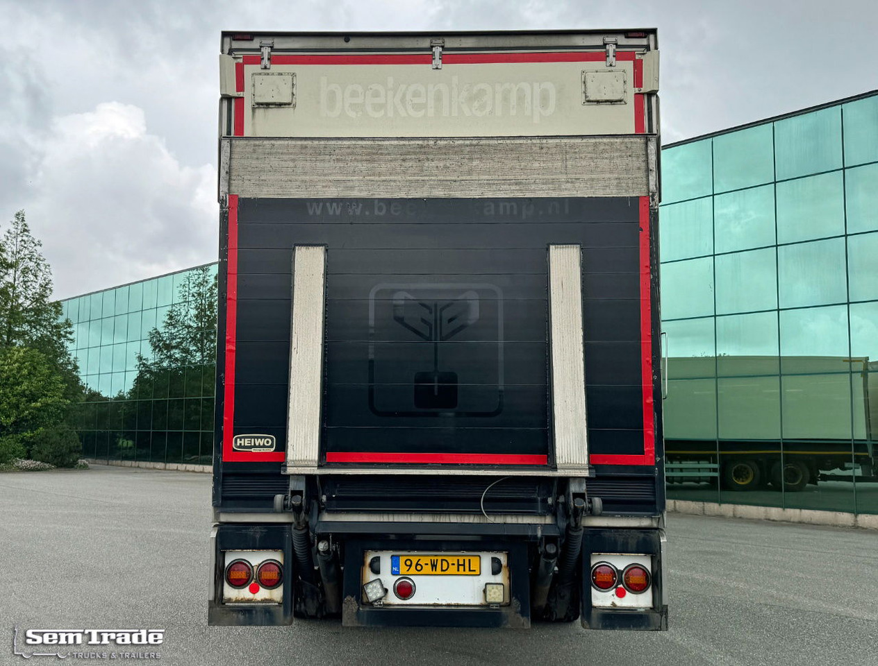 HTF Heiwo Isolated BOX TRS Cooling Tail Lift Holland-Trailer - مبردة مقطورة: صور 4 HTF Heiwo Isolated BOX TRS Cooling Tail Lift Holland-Trailer - مبردة مقطورة: صور 4