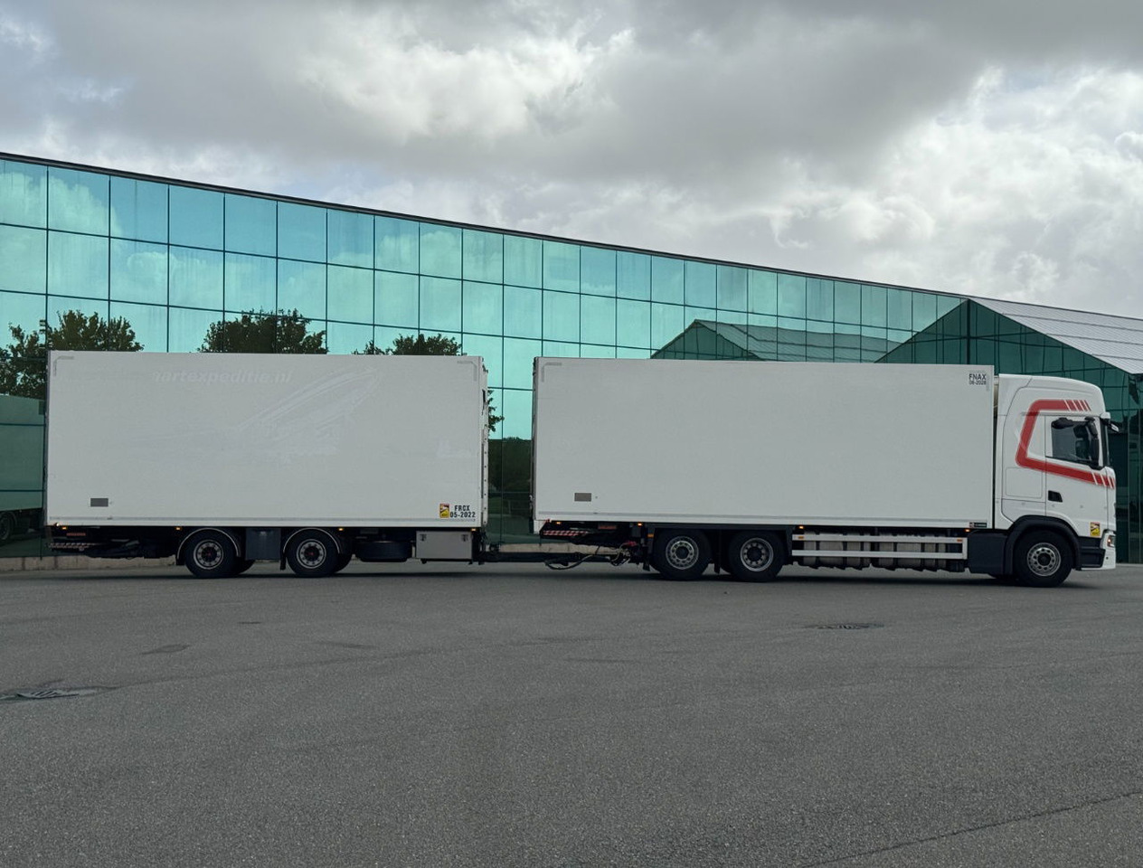 Scania S500 6X2 Retarder 50 CC Combi 2x Taillift TOP Condition Holland Truck - مبردة شاحنة: صور 4 Scania S500 6X2 Retarder 50 CC Combi 2x Taillift TOP Condition Holland Truck - مبردة شاحنة: صور 4