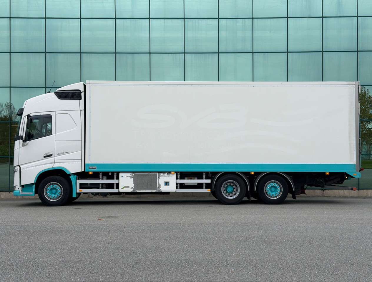 Volvo FH 420 6X2 Globetrotter Heiwo BOX 875 x 250 x 272 CM IN Thermo King T-800 490.000 KM TOP Condition NL Truck - مبردة شاحنة: صور 2 Volvo FH 420 6X2 Globetrotter Heiwo BOX 875 x 250 x 272 CM IN Thermo King T-800 490.000 KM TOP Condition NL Truck - مبردة شاحنة: صور 2