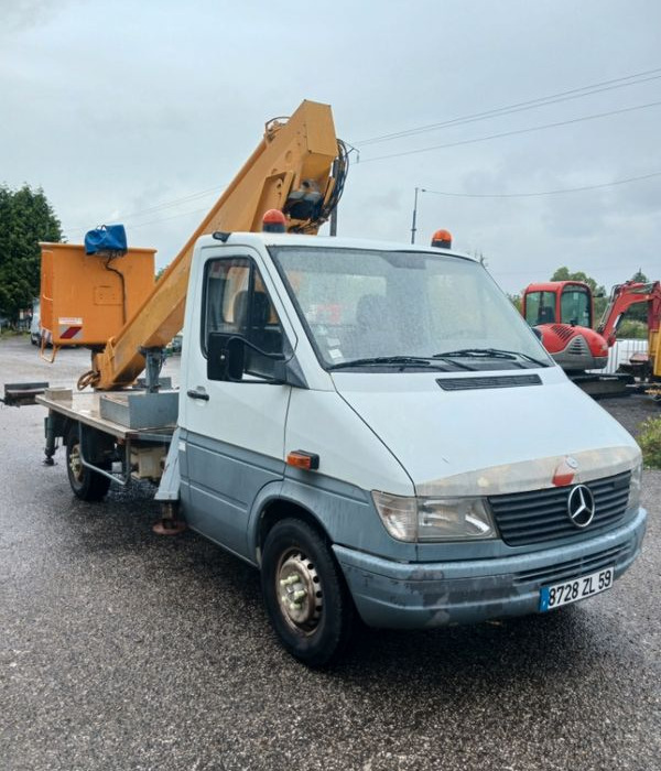 Nacelles sur VL et PL - مصاعد الازدهار محمولة على شاحنة: صور 1 Nacelles sur VL et PL - مصاعد الازدهار محمولة على شاحنة: صور 1