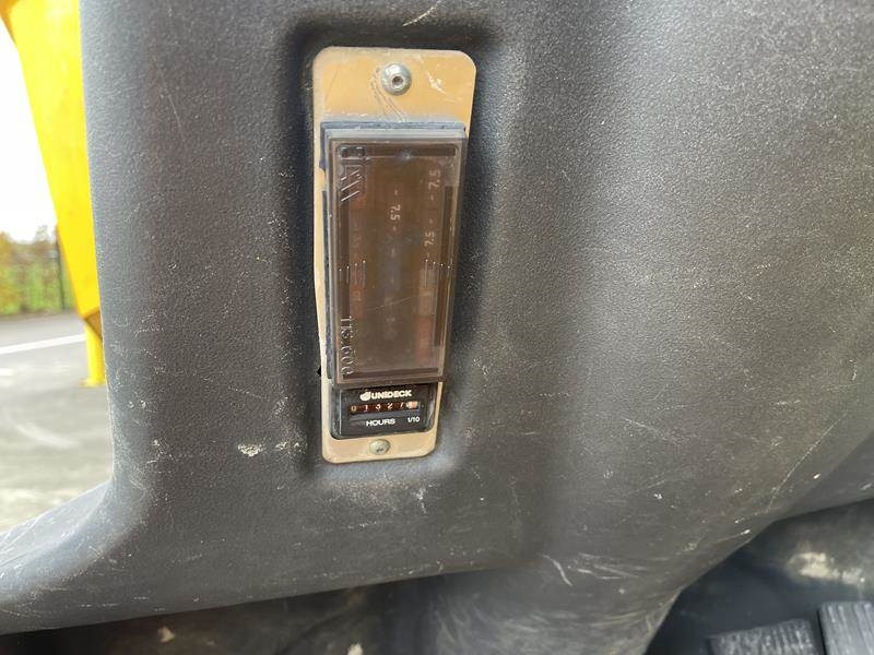 قلابة شاحنة AUSA D 150 AHG: صور 15