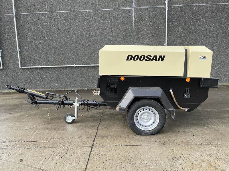 Doosan 7 / 41 - N - ضاغط الهواء: صور 1 Doosan 7 / 41 - N - ضاغط الهواء: صور 1
