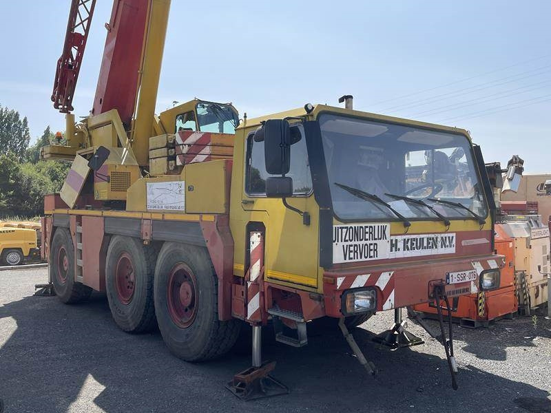 Liebherr LTM 1050 / 1 - رافعة لجميع التضاريس: صور 1 Liebherr LTM 1050 / 1 - رافعة لجميع التضاريس: صور 1