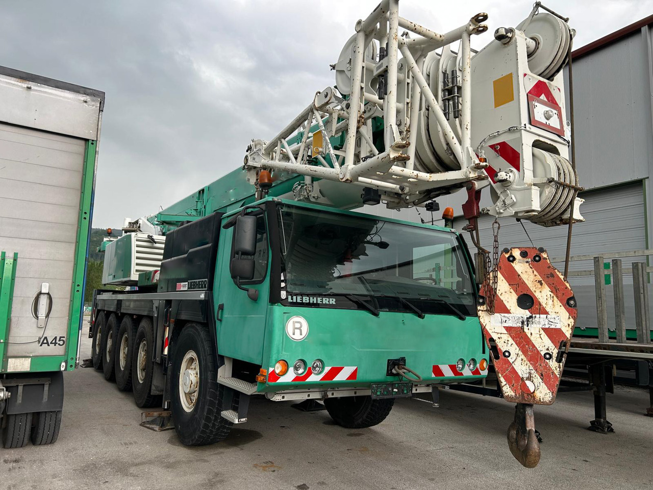 LIEBHERR LTM 1100-5.2 - موبايل كرين: صور 1 LIEBHERR LTM 1100-5.2 - موبايل كرين: صور 1