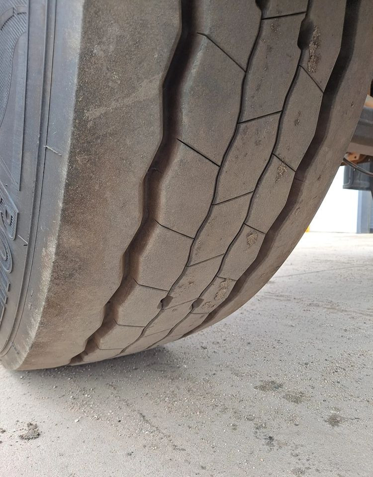 Krone Przyczepa Krone BDF - شاحنات الحاويات / جسم علوي قابل للتغيير مقطورة: صور 4 Krone Przyczepa Krone BDF - شاحنات الحاويات / جسم علوي قابل للتغيير مقطورة: صور 4