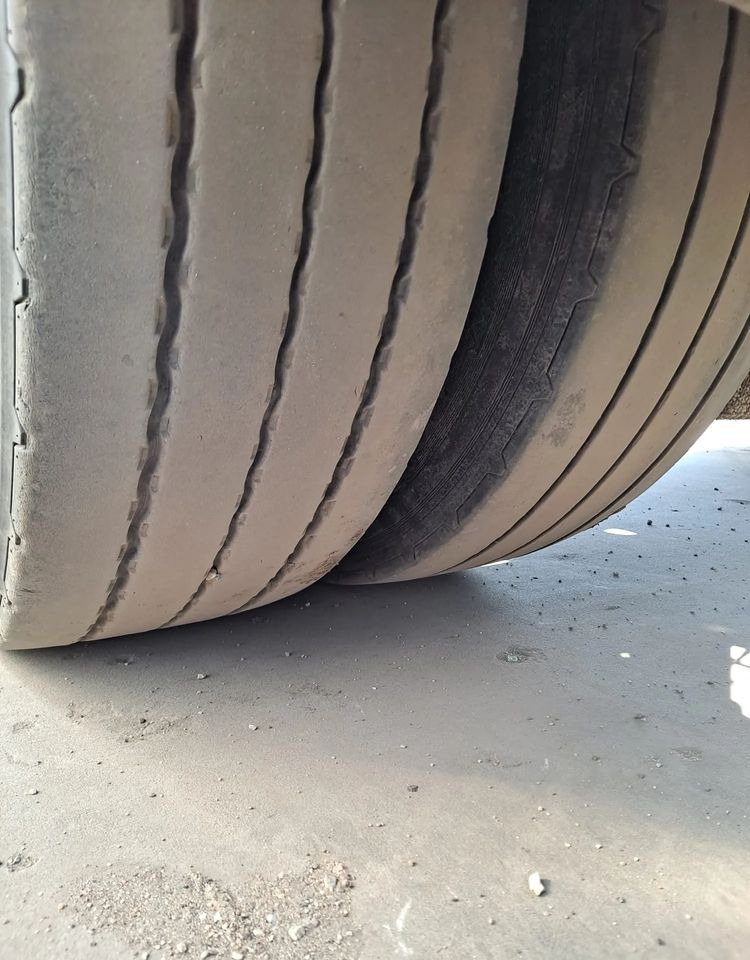 Krone Przyczepa Tandem - شاحنات الحاويات / جسم علوي قابل للتغيير مقطورة: صور 4 Krone Przyczepa Tandem - شاحنات الحاويات / جسم علوي قابل للتغيير مقطورة: صور 4