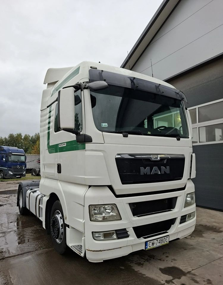 MAN TGX 18.440 Euro 5 - شاحنة جرار: صور 4 MAN TGX 18.440 Euro 5 - شاحنة جرار: صور 4