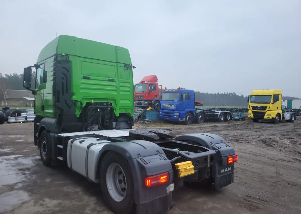 MAN TGX 18-460 EURO 6 - شاحنة جرار: صور 3 MAN TGX 18-460 EURO 6 - شاحنة جرار: صور 3