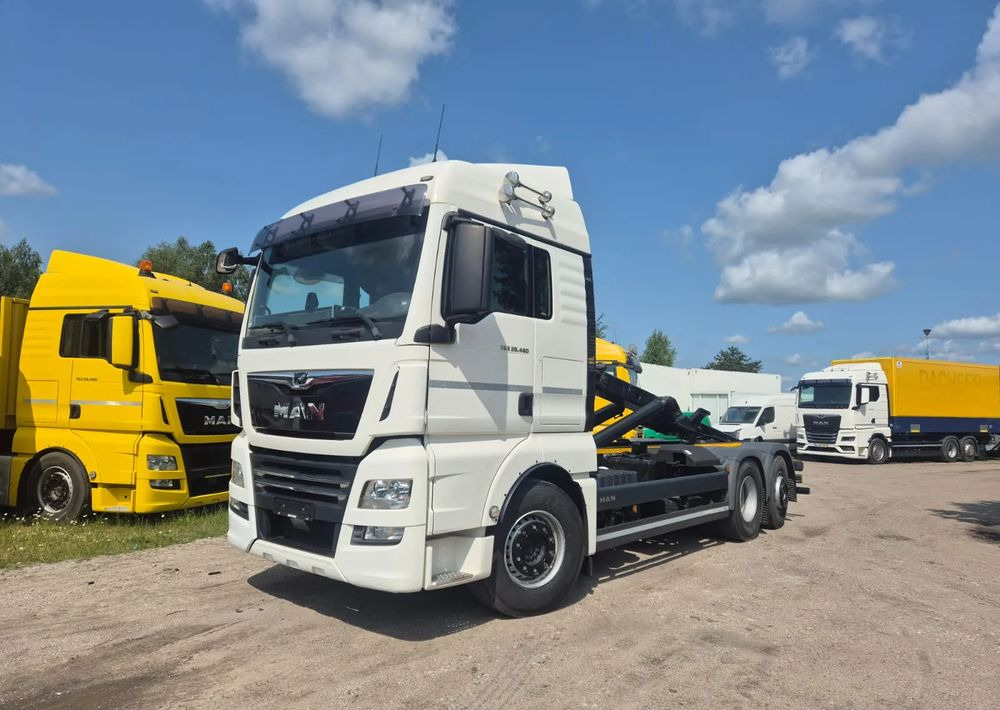 MAN TGX 26-460 Hakowiec oś skrętna - شاحنة ذات الخطاف: صور 4 MAN TGX 26-460 Hakowiec oś skrętna - شاحنة ذات الخطاف: صور 4