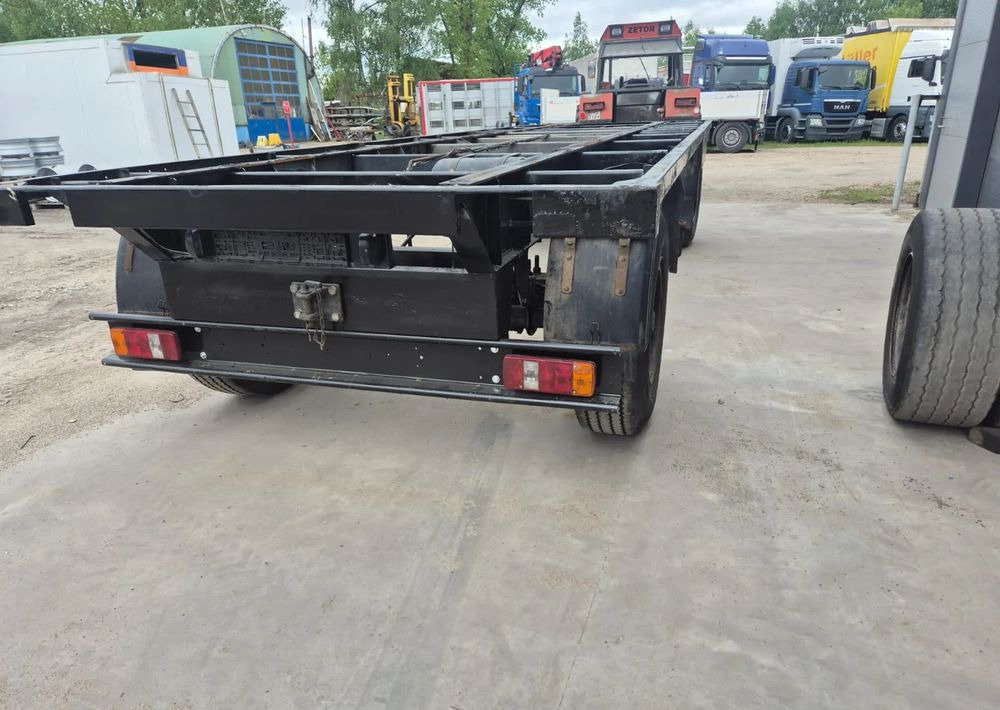 Schmitz Cargobull Przyczepa Krone na resorze - الشاسية مقطورة: صور 3 Schmitz Cargobull Przyczepa Krone na resorze - الشاسية مقطورة: صور 3